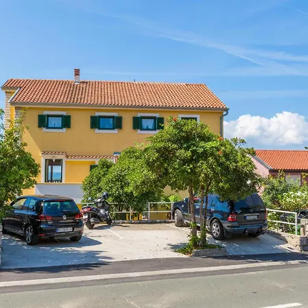 2 Bedroom Gorgeous In * Crikvenica